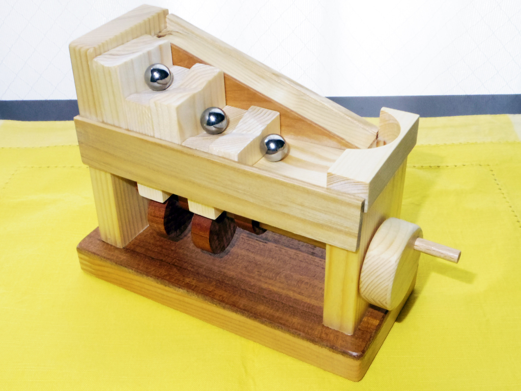 木製のオートマタ　ピアワーク・オアシス