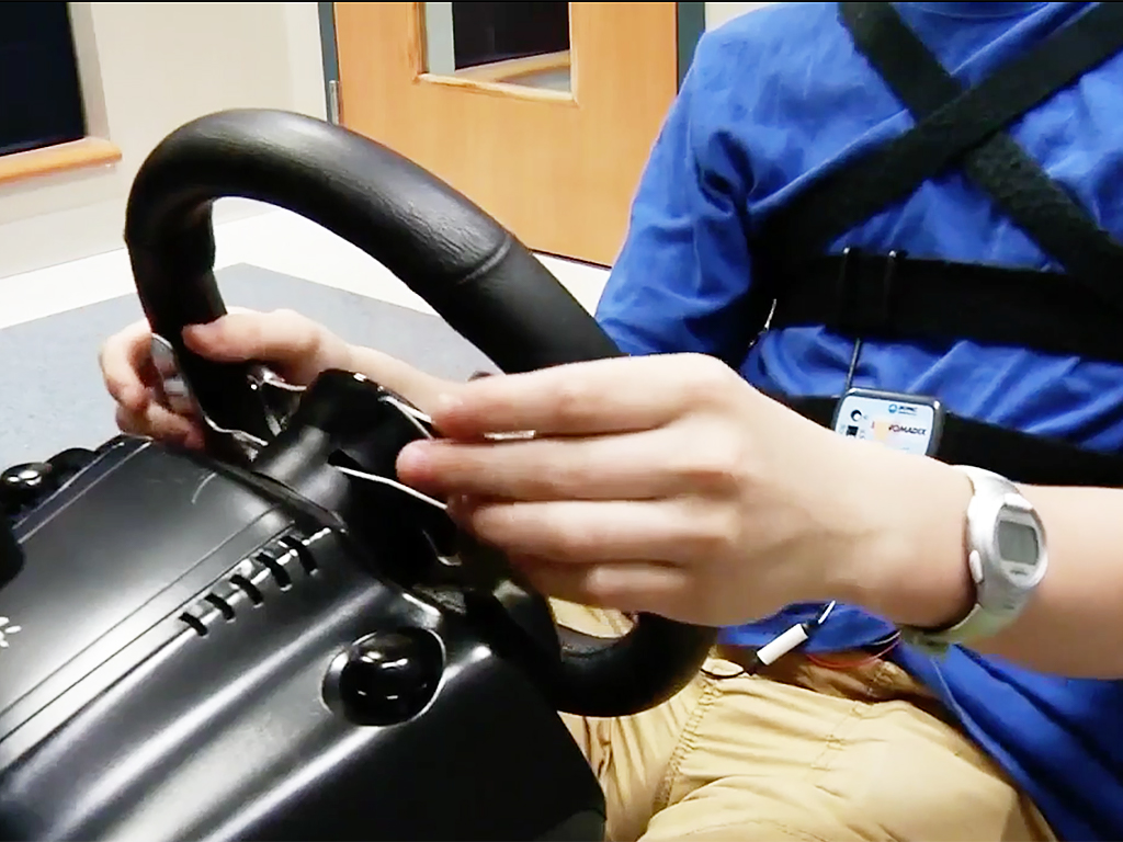 発達障害の若者が安全に運転を学べる技術