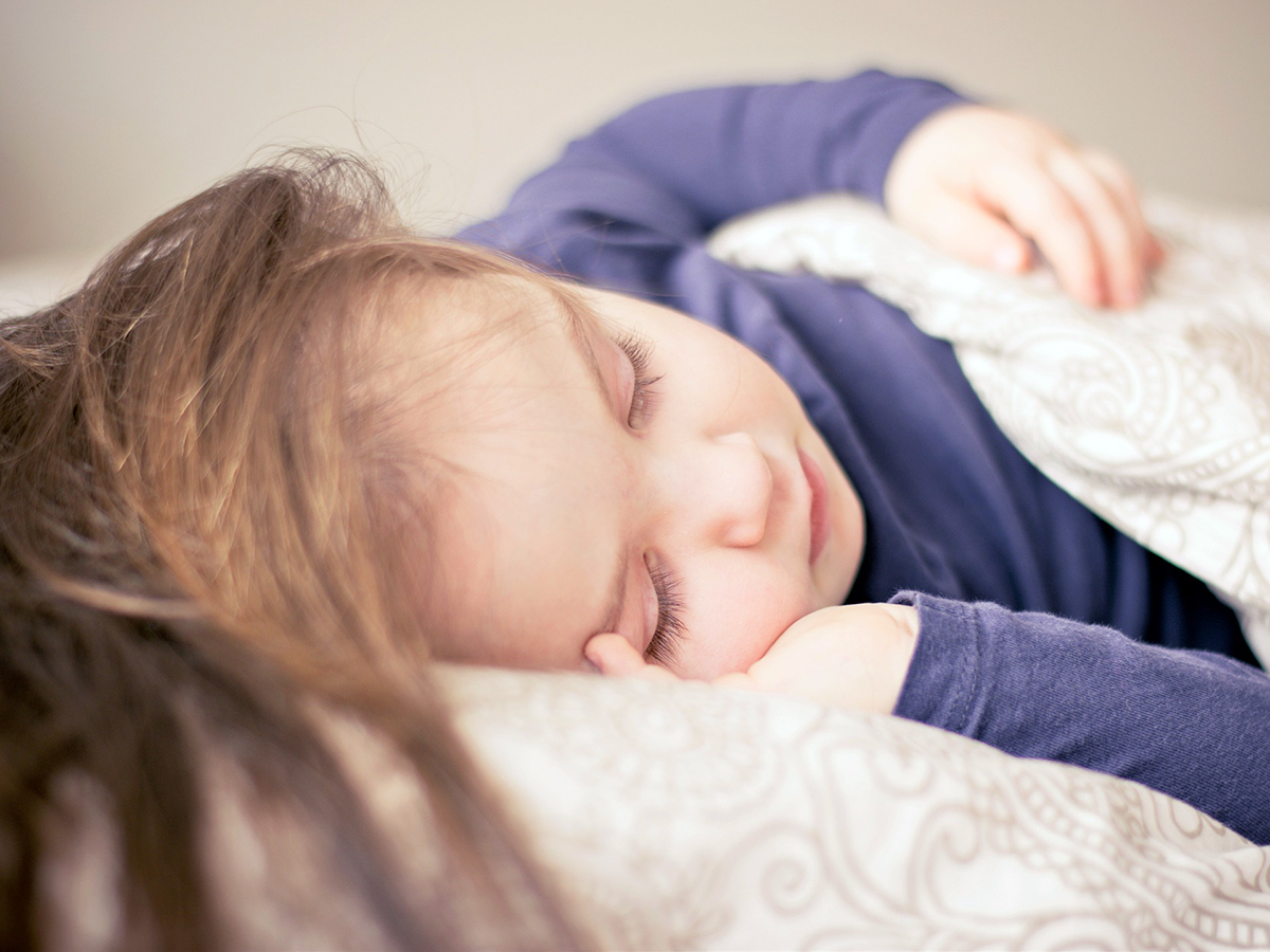 眠らない自閉症の子に、親は良い睡眠習慣を作るようにすること