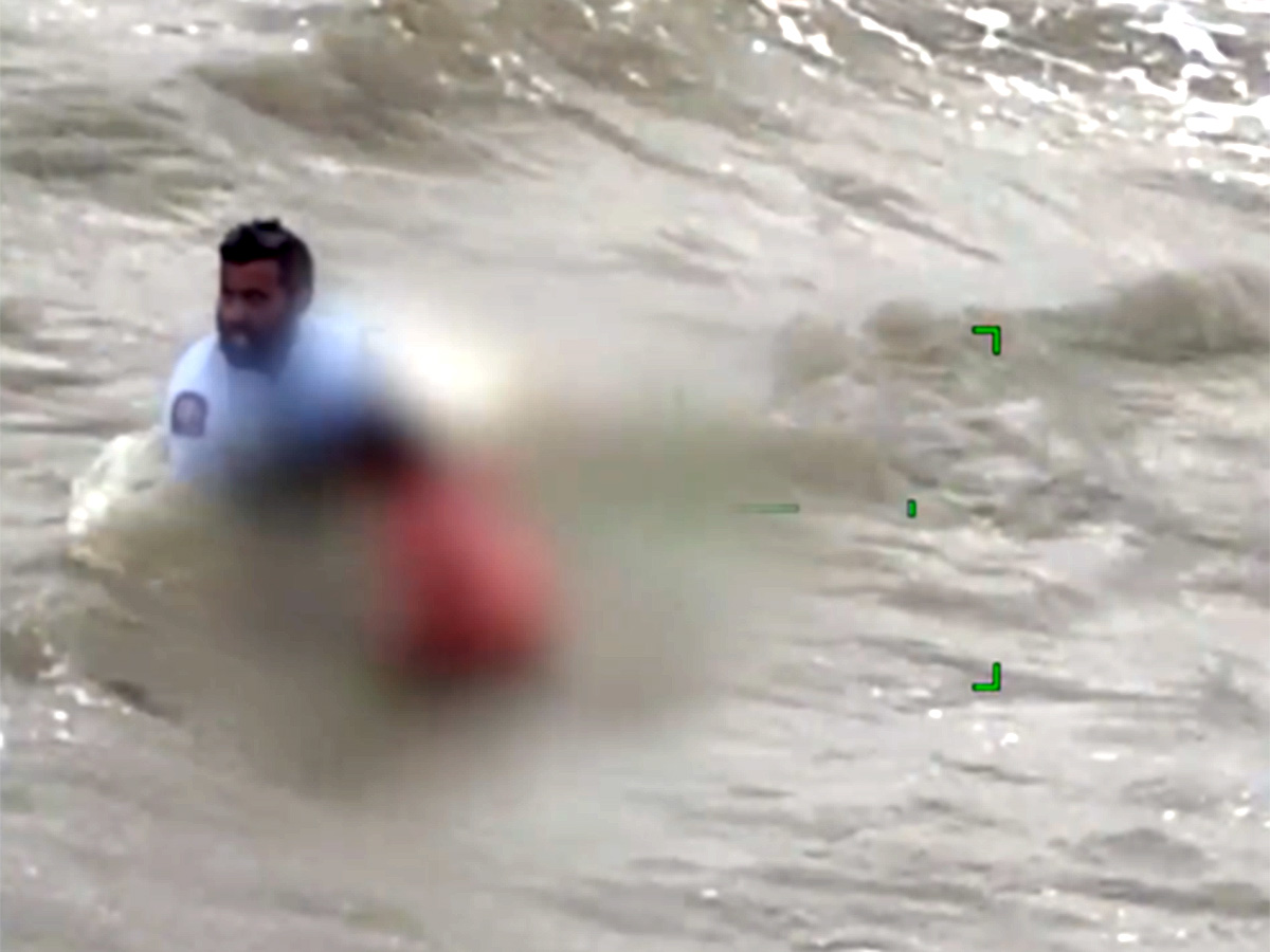 行方不明の発達障害の少年が１００メートル先の海で無事救出