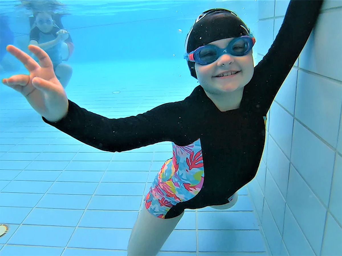 自閉症の子たちの溺死を防ぐ。作業療法などを活用した水泳教室