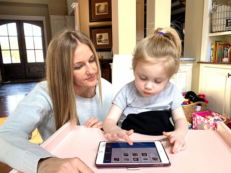 リモートの今、話せない自閉症の子と家族を助ける大学発アプリ 発達障害ニュースのたーとるうぃず