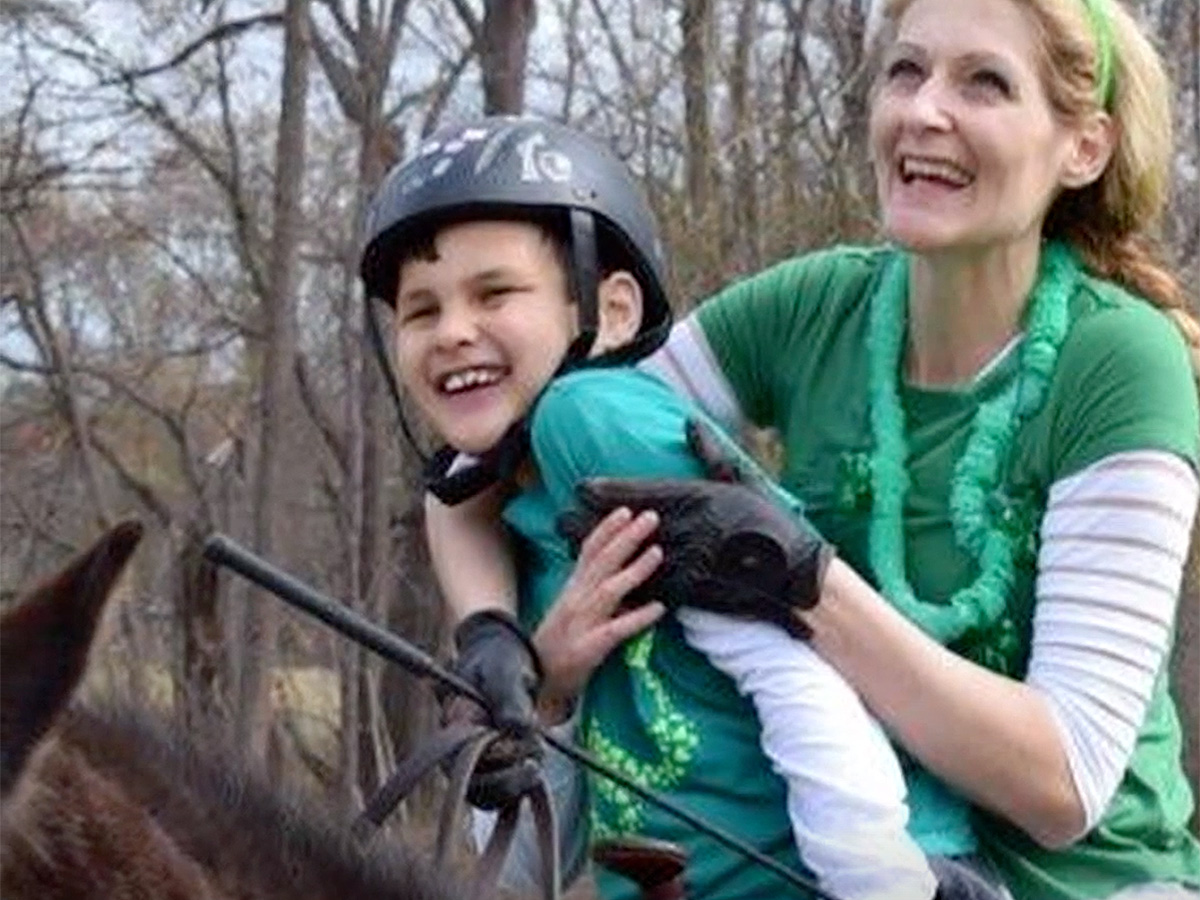 医師である母親が、息子の成長を見て始めた乗馬療法センター