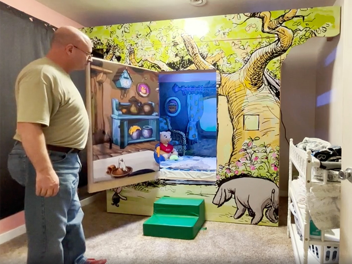 自閉症の孫のためにおじいちゃんが作ったプーさんの小さな寝室
