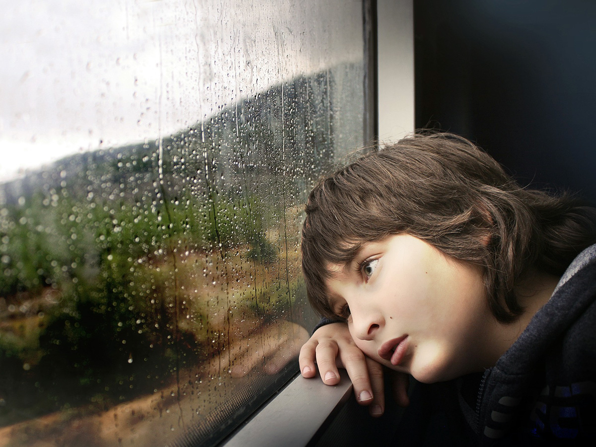 自閉症、ADHDの１０〜１３歳男の子が自傷の危険性が最も高い