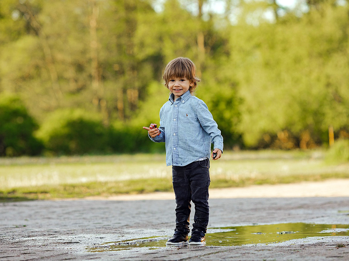 自閉症と診断されるのが良いのは、幼いうち？成人後？調査研究