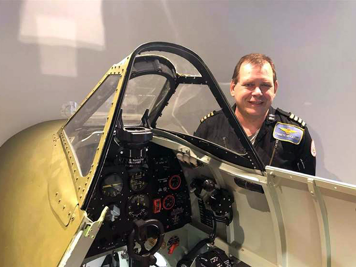 自閉症の元航空兵が強みを発揮し「自作」シミュレーターで事業
