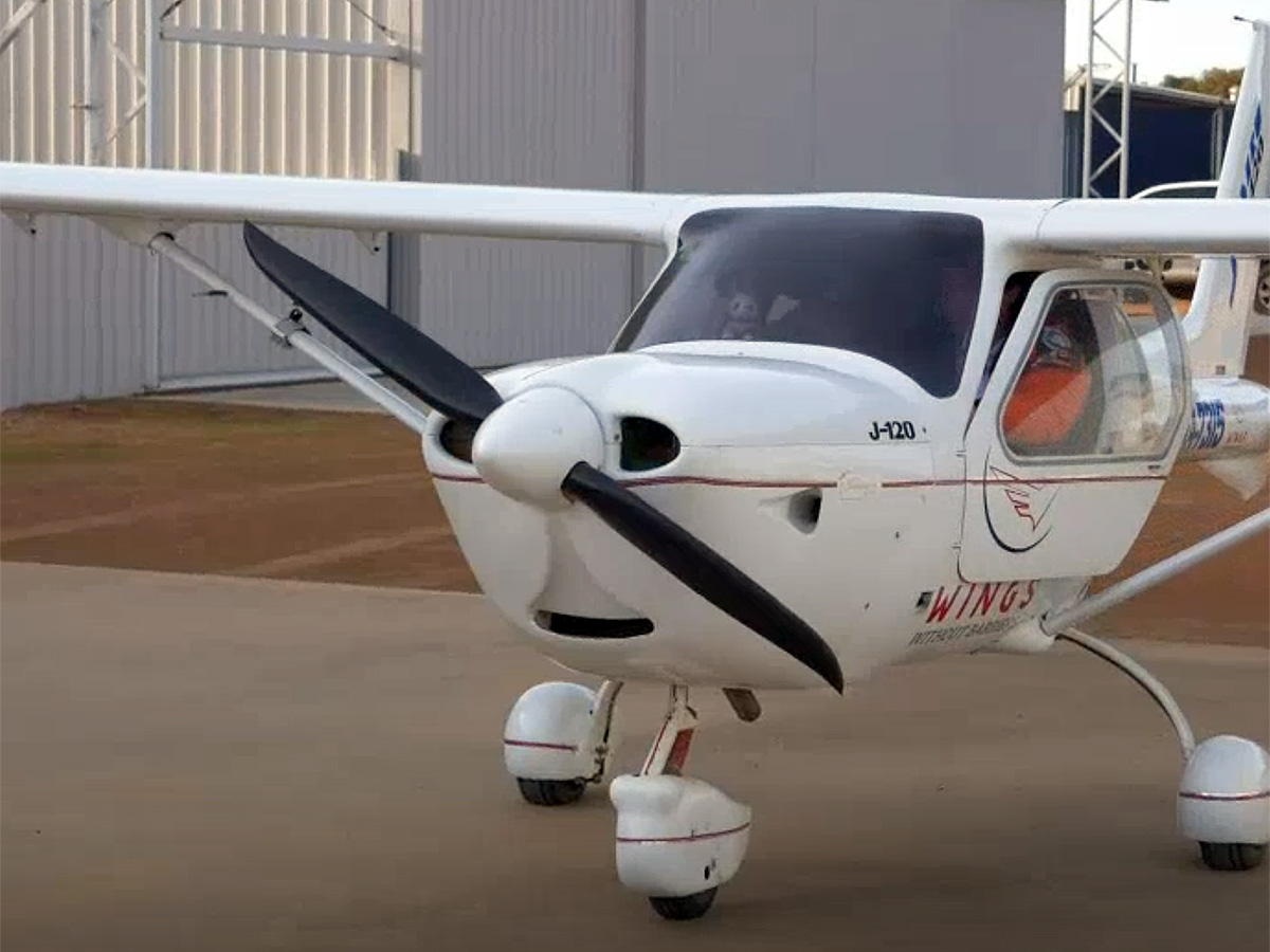 自閉症の青年パイロットが飛び立つ。オーストラリア２ヶ月の旅