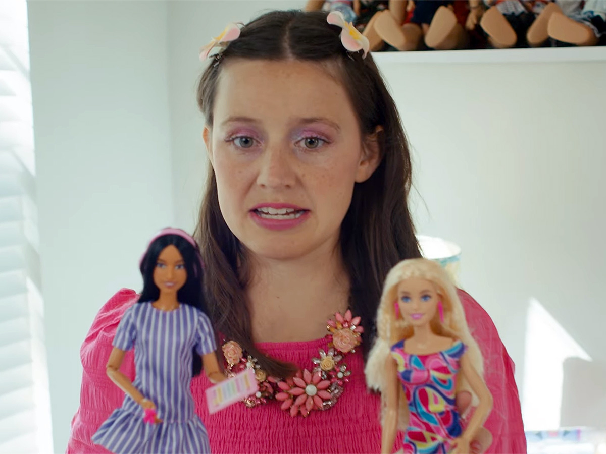 自閉症の子の姿を映すバービー人形が誕生。自分を見つけられる